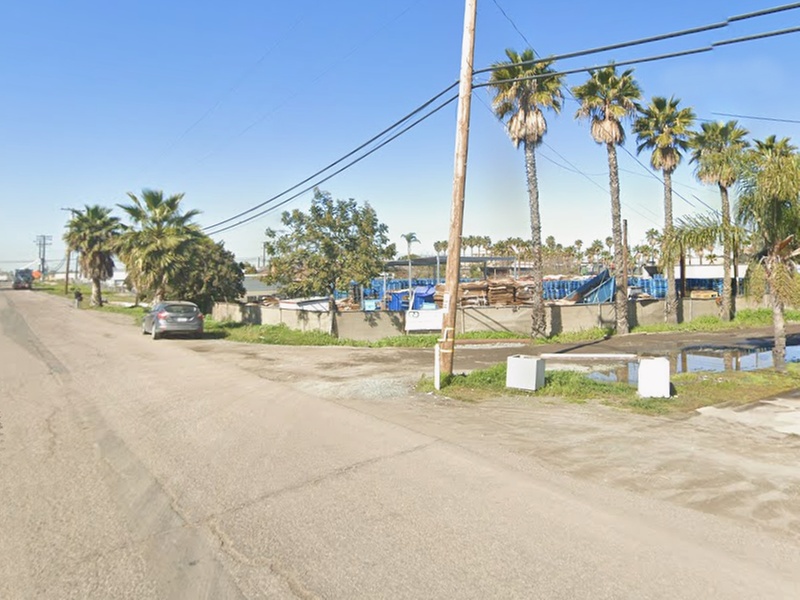 Parking at Cheko Cars & Storage Lot