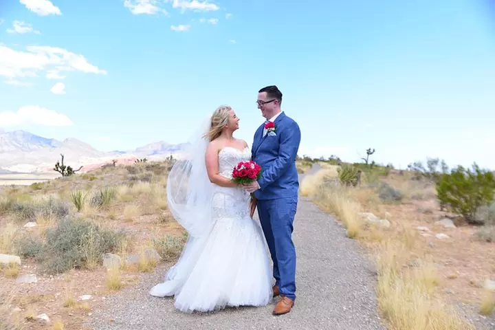 Red Rock Canyon Wedding by Private Limousine