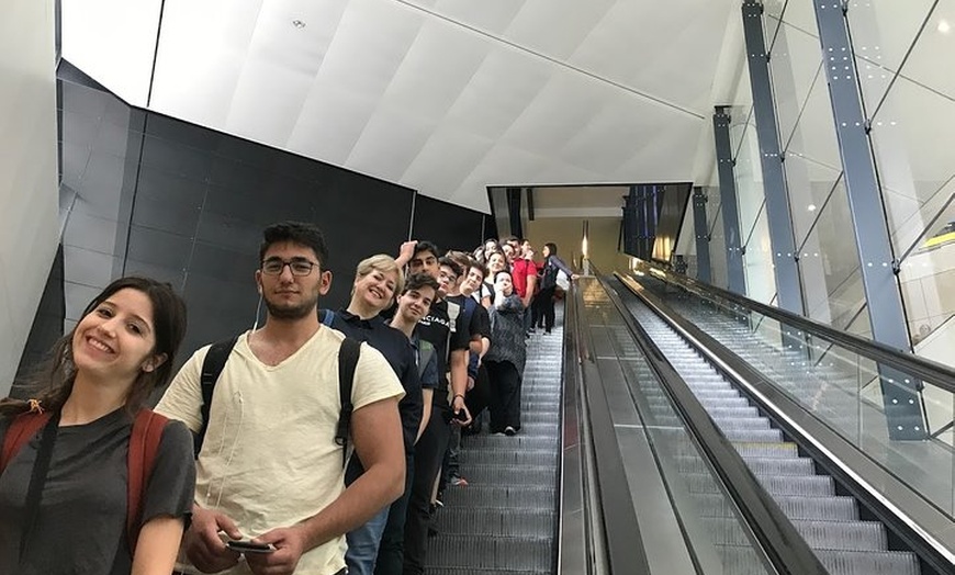 Image 6: Luton Airport Private Transfers to/from London (Postcode W1 to W7)