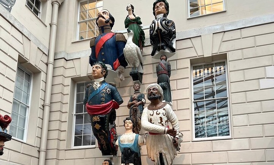 Image 37: London Walking Tour VIP