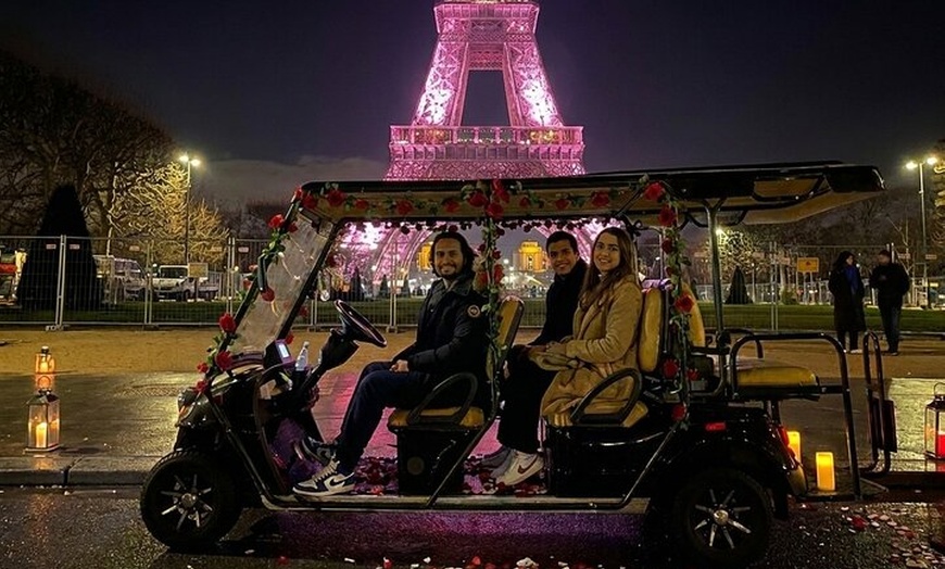 Image 2: Le Tour d'Amour Le panier de golf privé de la Saint-Valentin à Paris