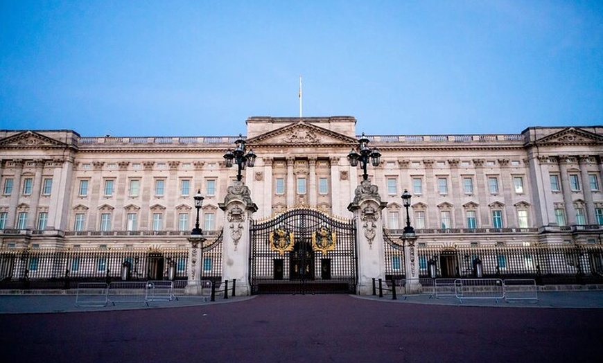 Image 3: 3 Hour London Landmarks Hop On Hop Off Bus Tour