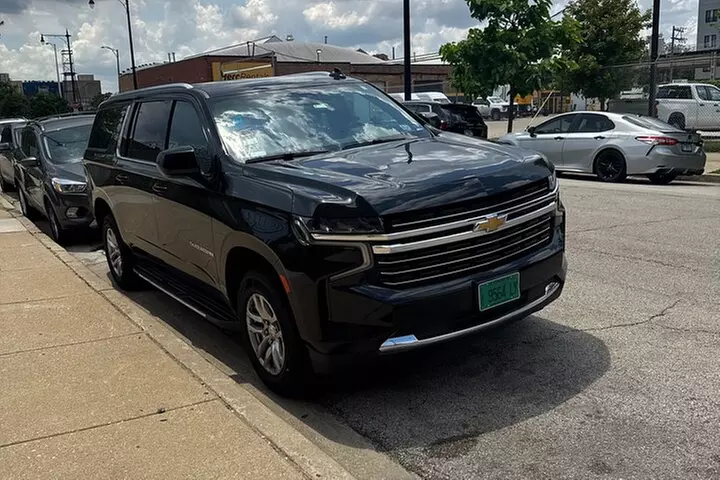 Private SUV Transfer from O'Hare Midway Airport to Chicago