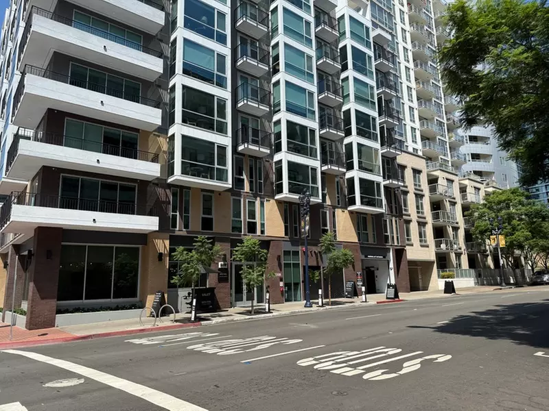Parking at Sentral Gaslamp Garage
