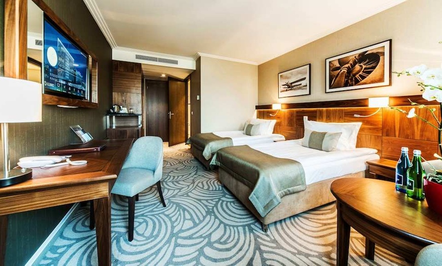 Image 2: ✈ POLSKA | Warszawa - Airport Hotel Okęcie 4* - City break