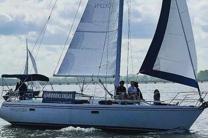 2.5-hour Guided Sailboat Tour - Primary Image