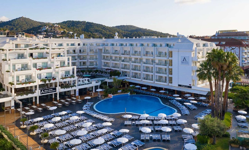 Image 17: ✈ COSTA BARCELONA | Santa Susanna - Aqua Hotel Aquamarina & SPA 4* ...