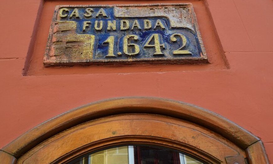 Image 17: Visita Guiada por Restaurantes Centenarios con Cena de Tapas