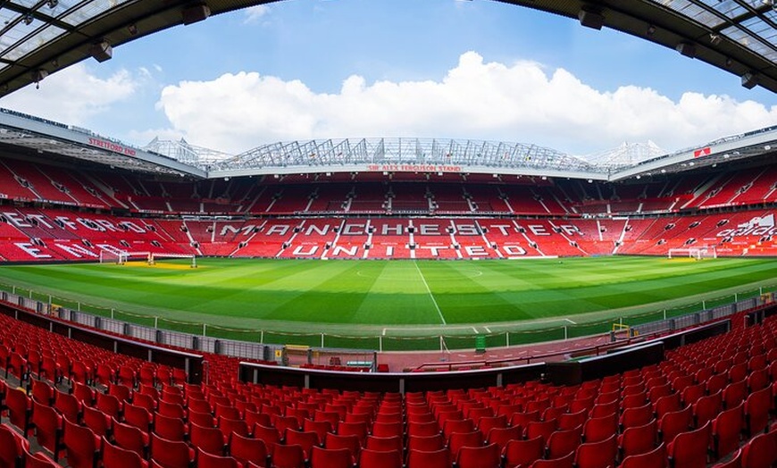 Image 5: Manchester Airport Taxi Transfers Service