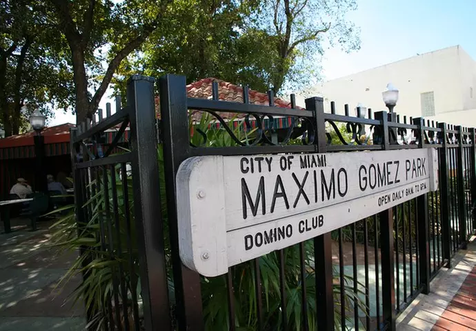 Miami City Tour and Biscayne Bay Cruise with Hotel Transportation