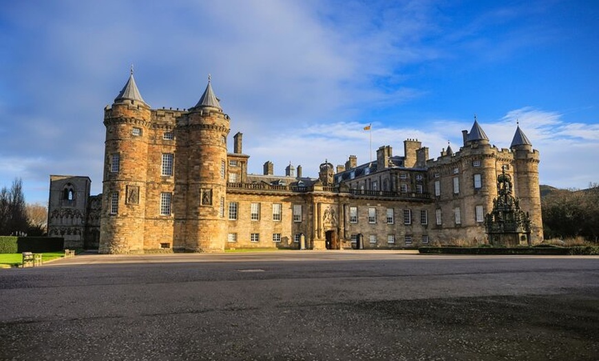 Image 2: Edinburgh Castle, Royal Mile and Holyrood Palace Shore Excursion