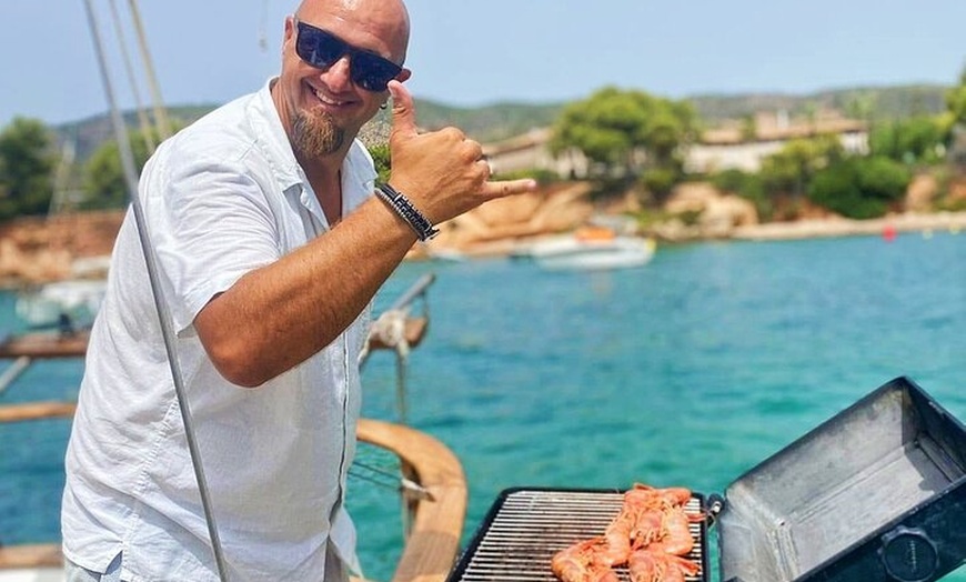 Image 6: Plan Familiar y un Día a Bordo con una Familia Navegante