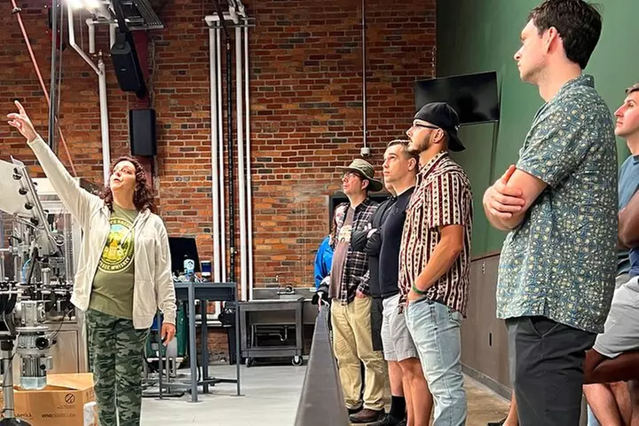 Tennessee Whiskey Experience: Bus Tour with 11+ Whiskey Tastings