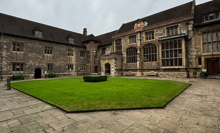 Image 5: London: Medieval Tales and Martyrs Walking Tour