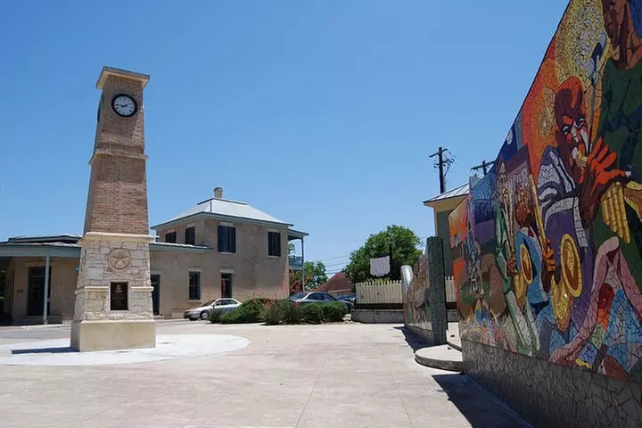Austin and Hill Country Panoramic Sightseeing Tour