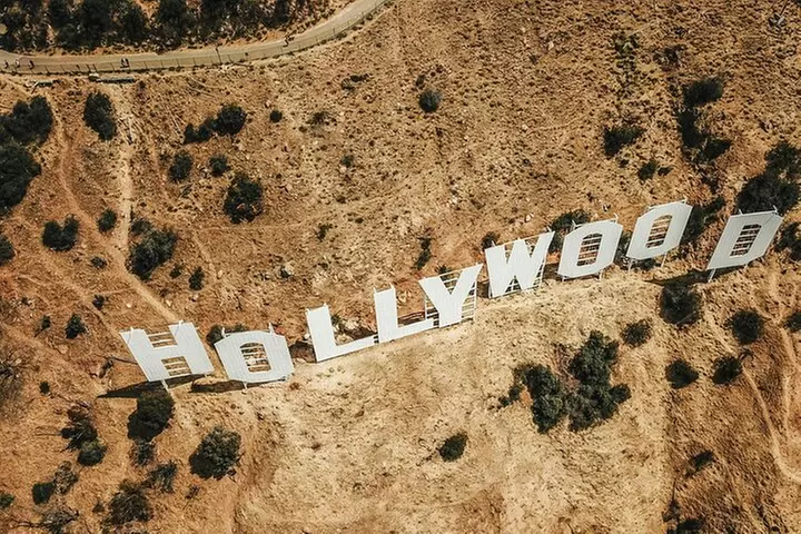 All Hollywood Landmarks on Electric Bike Tour