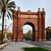 Image 5: Sesión de fotos de Timeless Elegance en Arc de Triomf