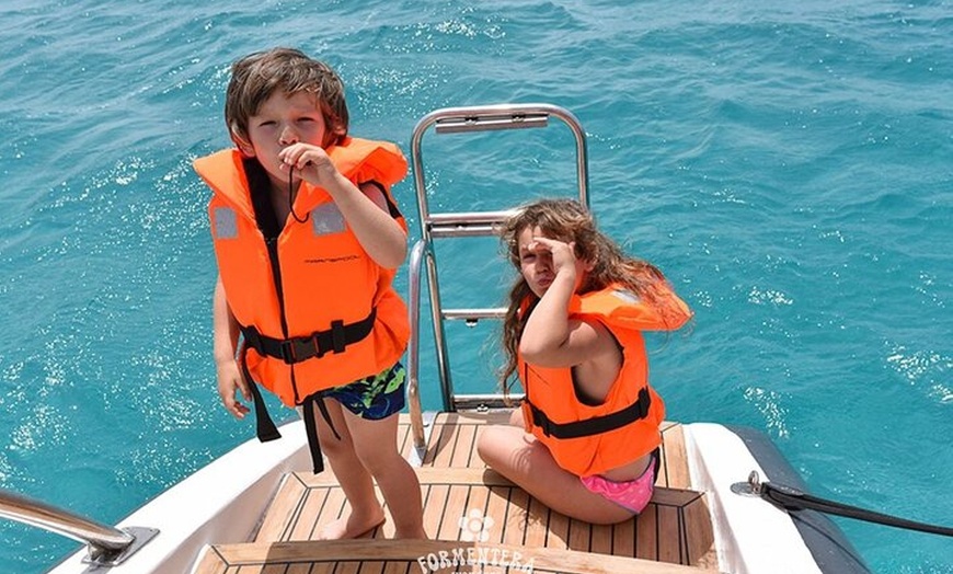Image 12: Paseo en Catamarán a Vela con Formentera Wonders Todo Incluido