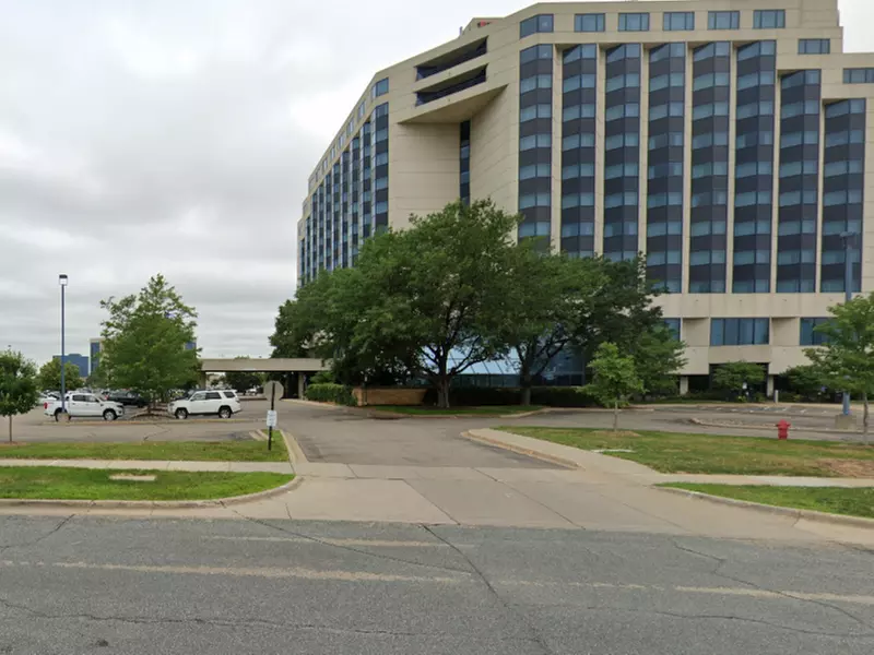 Parking at Hilton Minneapolis Lot