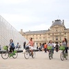 Image 1: Paris Kickstart en 4 heures : Visite à vélo et pique-nique du Louvre