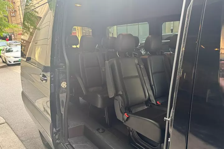 Group Van Transfers from Chicago O'Hare and Midway Airports