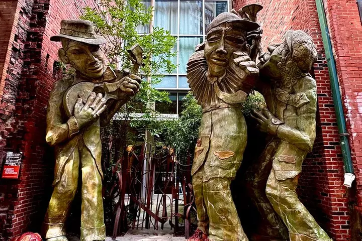 Downtown Pittsburgh Hidden Eats Food Tour with 6 Food Tastings