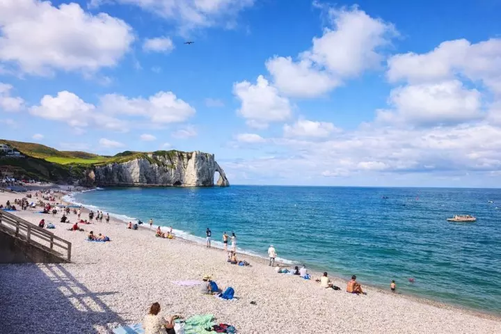 Excursion d'une journée à Étretat et Honfleur au départ de Paris Pe...