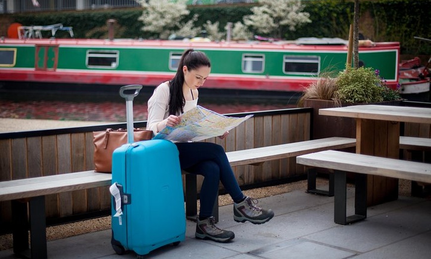 Image 5: Stasher Luggage Storage at Belgravia Rooms Hotel Victoria