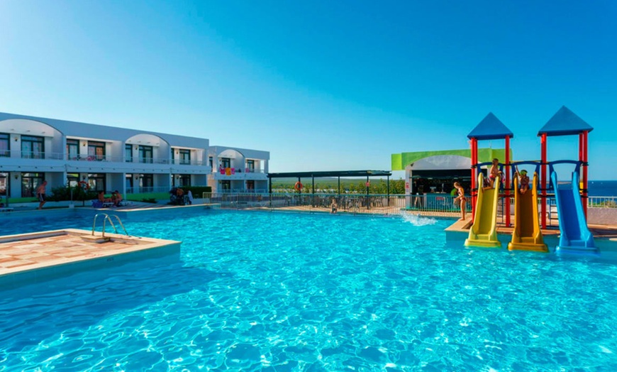Image 2: ✈ MINORQUE | Sol Parc - Beach Club Menorca 3* - Appartement