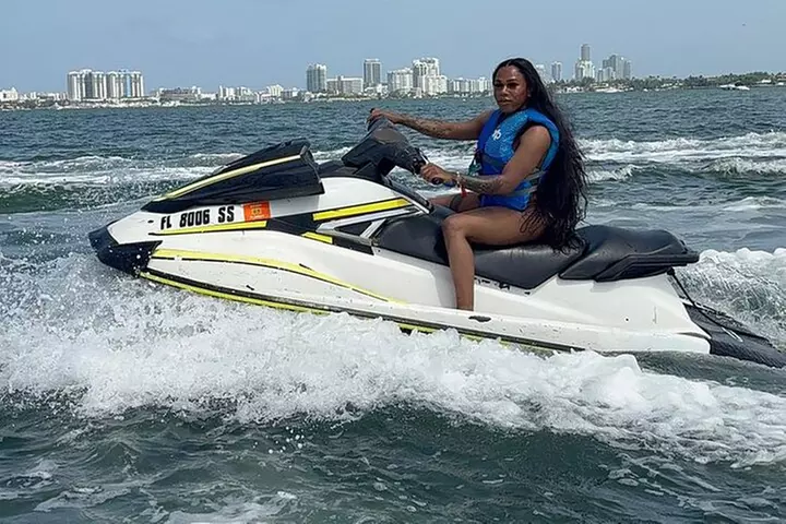 Jet Ski Miami : Experience the Ultimate Water Fun !
