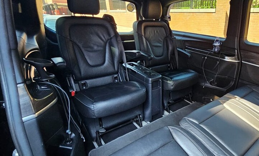 Image 8: Private London City Tour in Luxury Vehicle