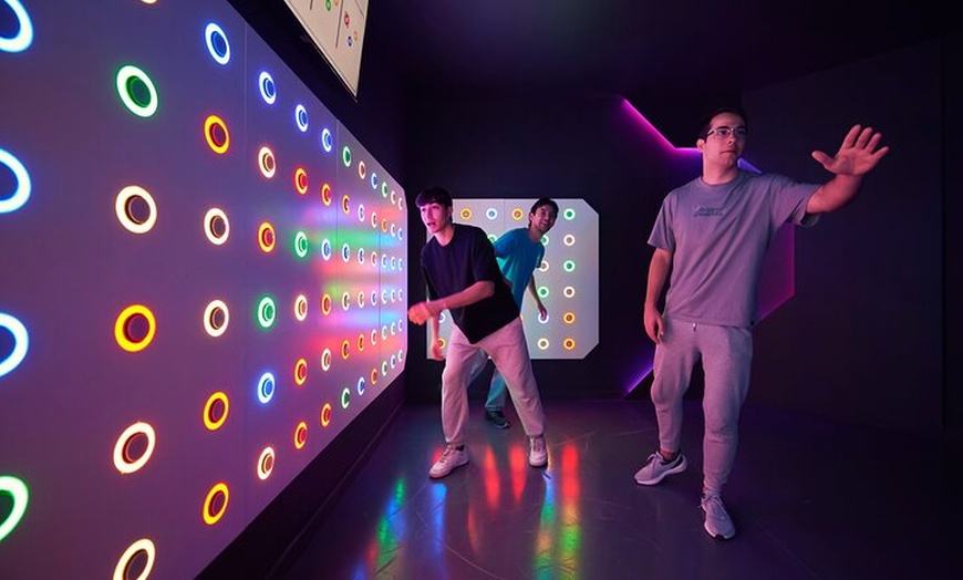 Image 3: Experiencia Arcade Inmersiva SPARK81 Barcelona