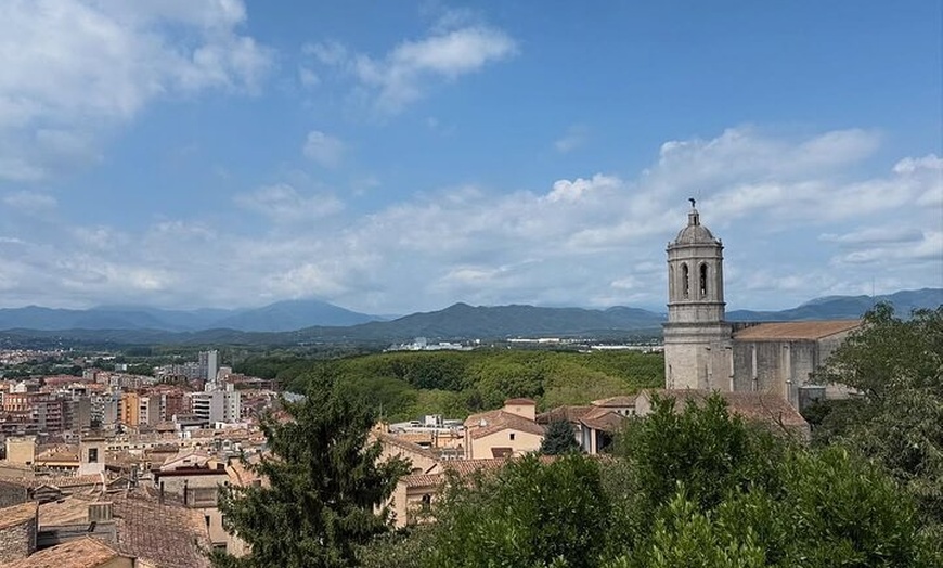 Image 2: Excursión de un día a Girona, Figueres, Dalí y Cadaqués desde Barce...