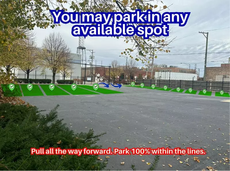 Parking at 1850 - 1856 W. Walnut St. Lot