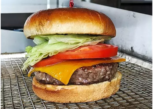 5% Cash Back at 305 Degrees Burgers Hollywood