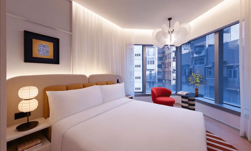 Image 3: ✈ HONG KONG - Mondrian Hong Kong avec excursion privée sur l'île de...