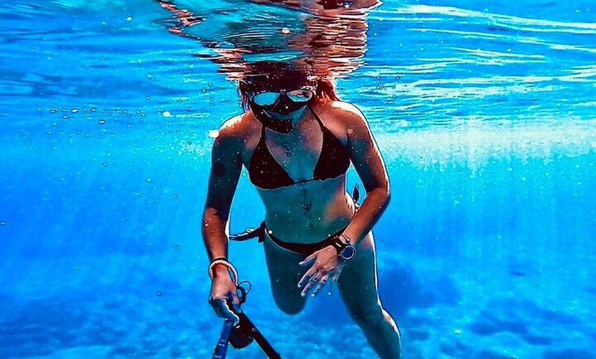 Image 6: Tour privado en barco con patrón