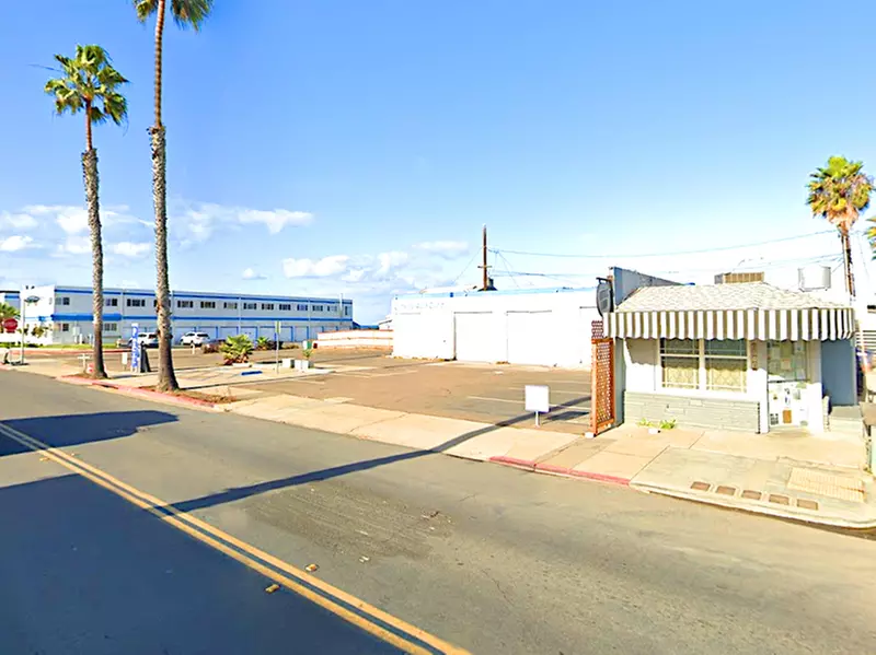 Parking at 1404 Sunset Cliffs Blvd. Lot