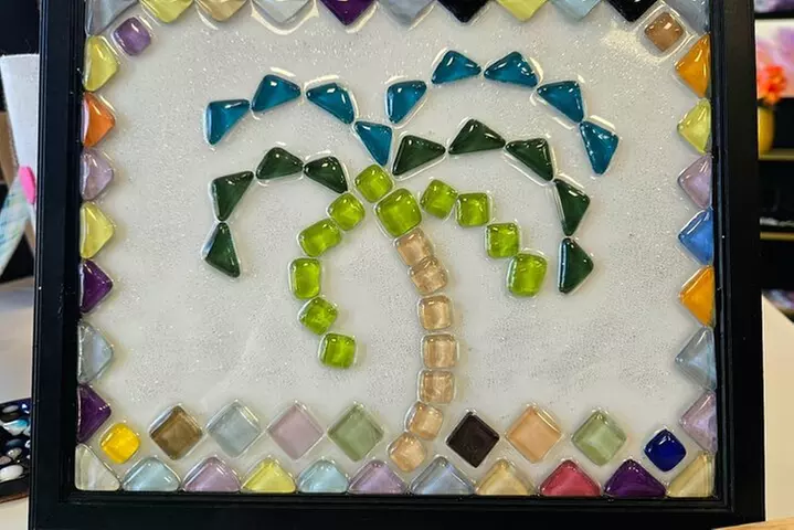 Mosaic Resin Frame Experience - Second Medium