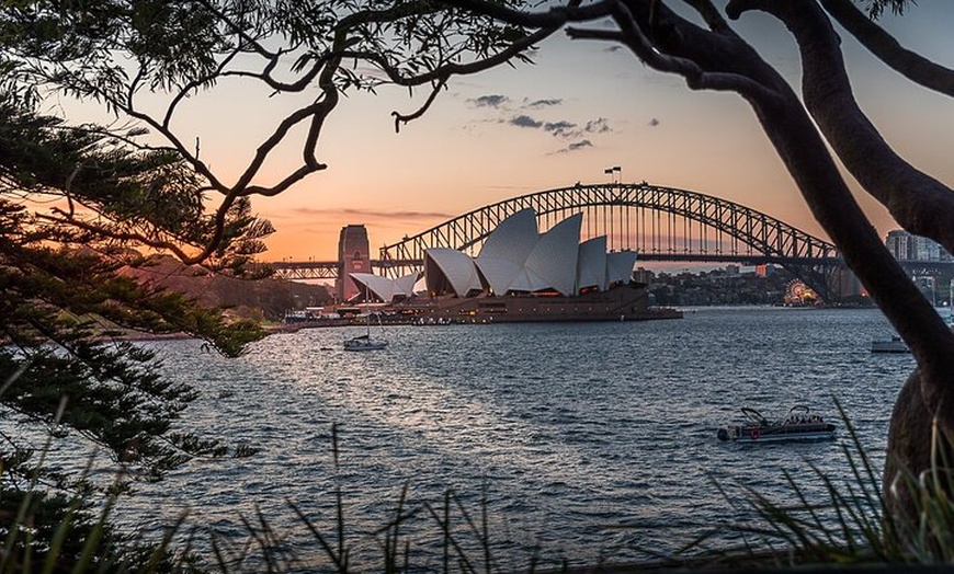 Image 2: Showcase Sydney with Photographer + Harbour Cruise Full Day Tour