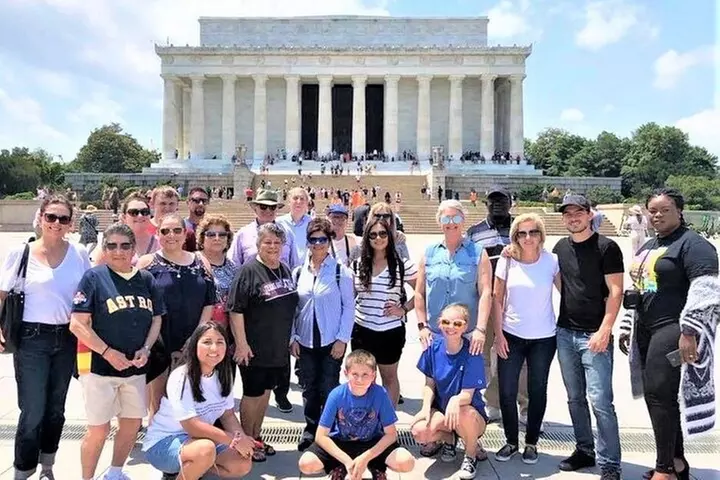National Mall Tour with 10 Stops & U.S. Capitol or Museum Entry