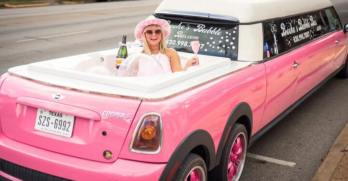 Private Pink Mini Cooper Limo Wine Tour in Fredericksburg