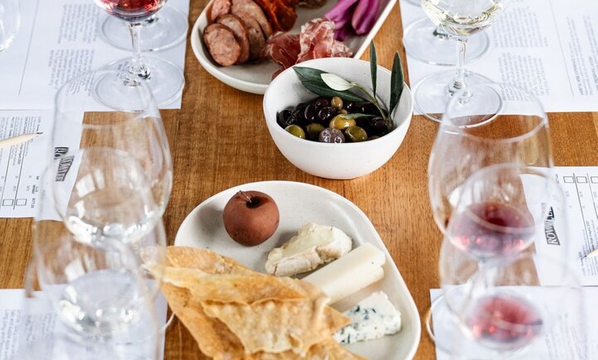 Image 10: Group Tasting Experience