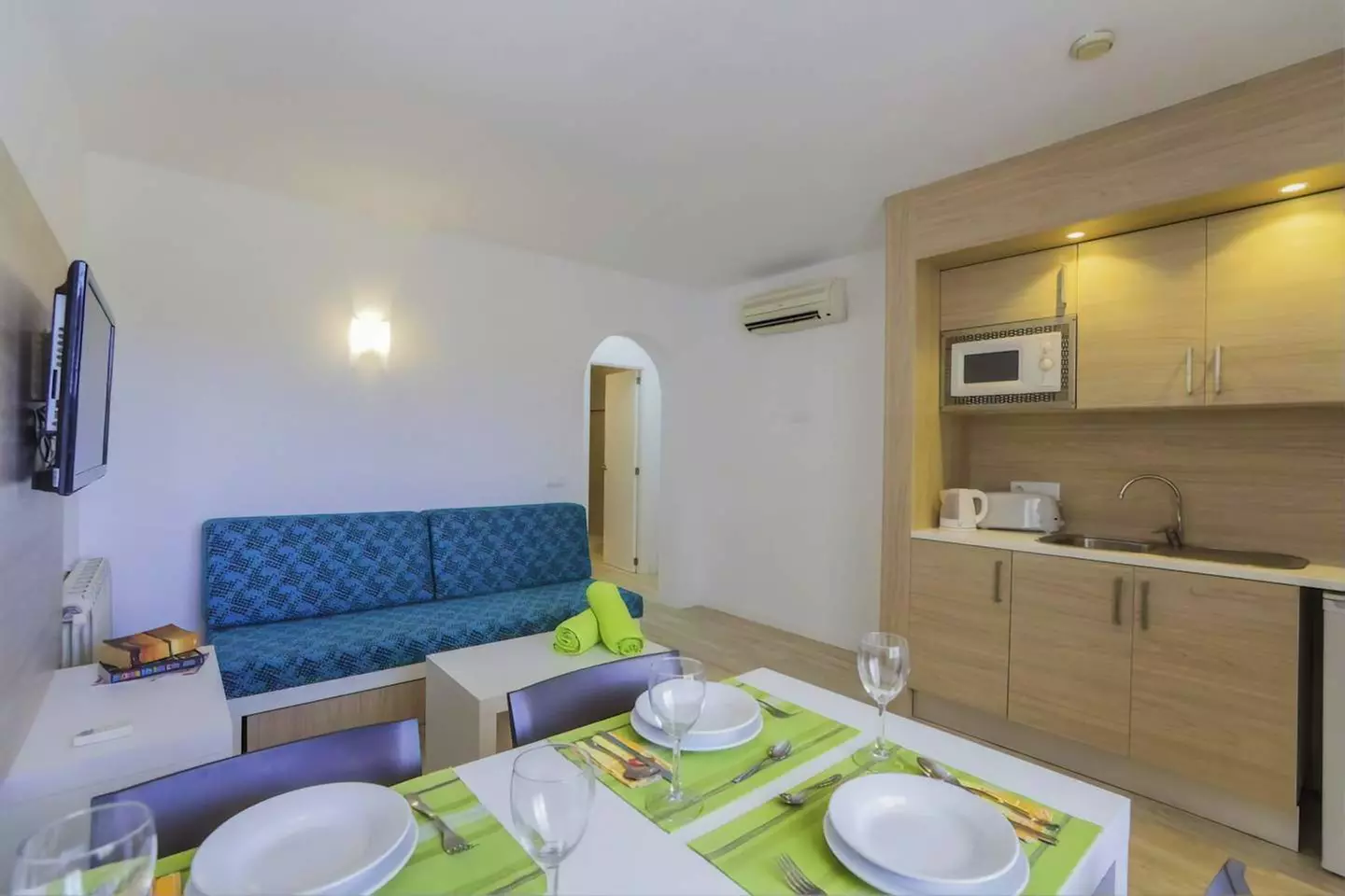 ✈ MAJORQUE | Santa Ponça - Aparthotel Holiday Center 3*, 3 nuit - A...