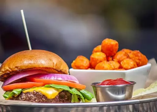 5% Cash Back at Creatwood Tavern & Rooftop