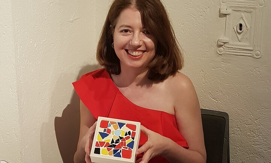 Image 4: Taller de Mosaico inspirado en Gaudí junto al Park Güell