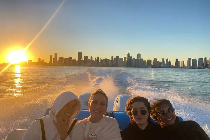Miami: Sunset Boat Charter Cruise in a Formula Thunderbird