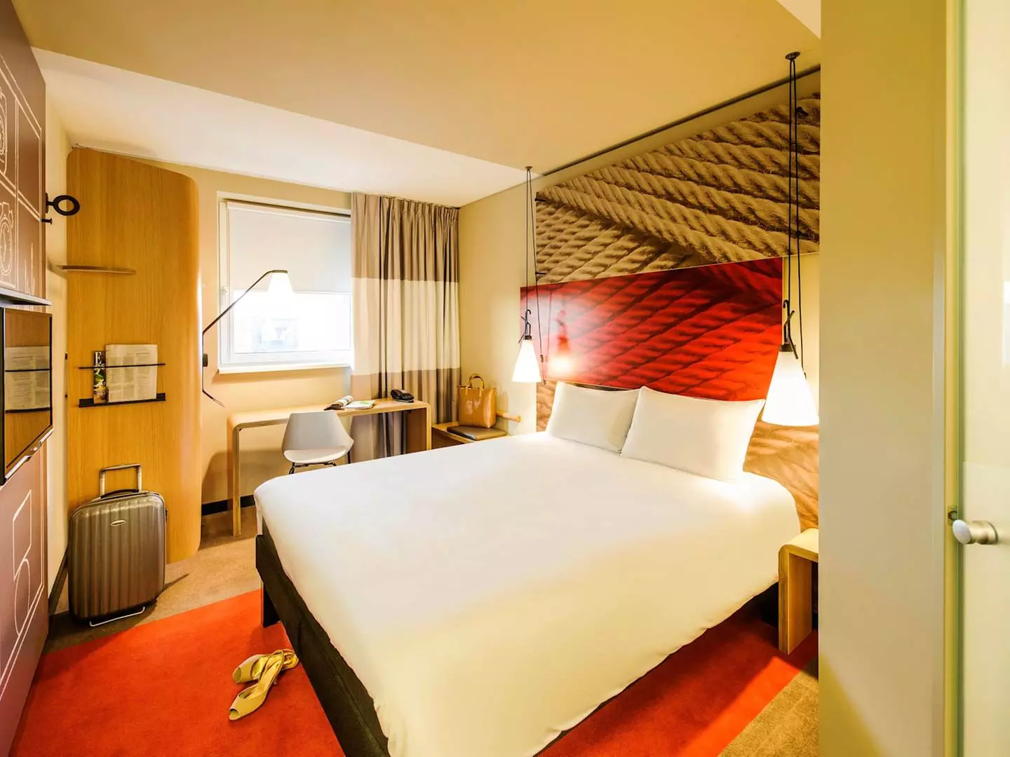 ✈ SCHLESWIG-HOLSTEIN | Hamburg - ibis Hamburg City Hotel 3*, 2 nocy...