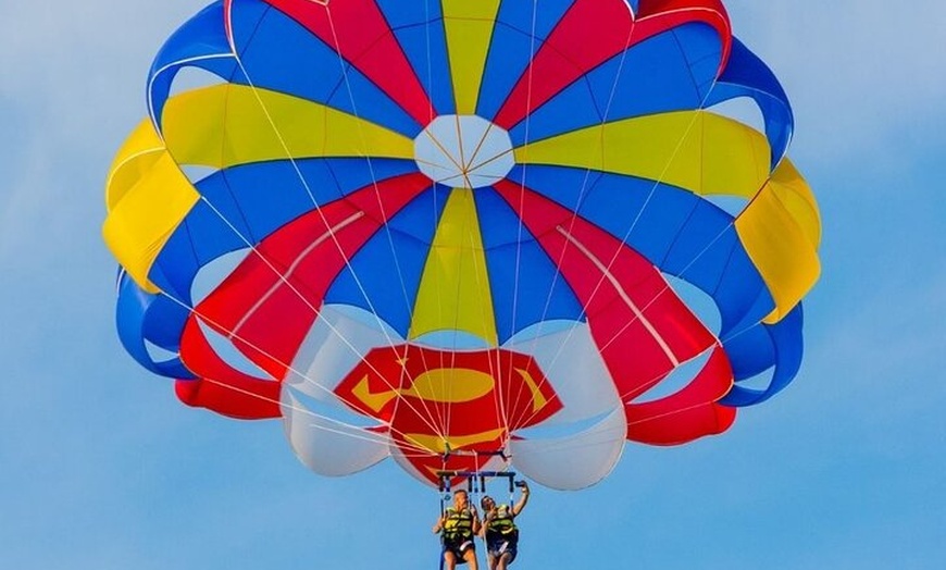Image 7: Parasailing Barcelona Experience