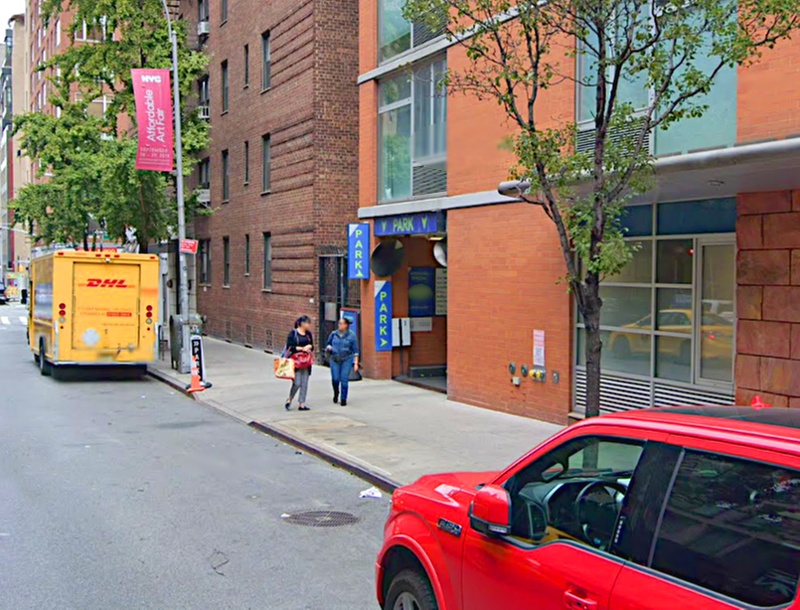 Parking at Centerpark - West 17th Garage